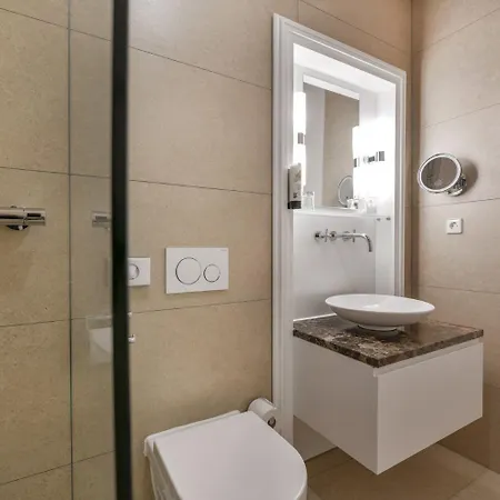 Romantik Kleber Post 4*