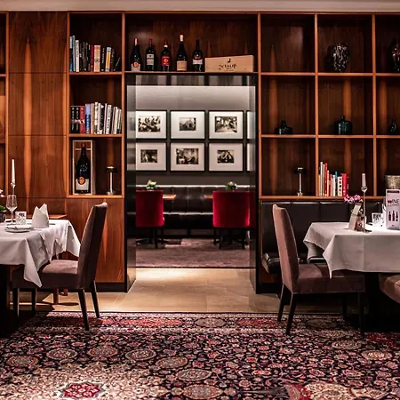 Hotel Romantik Kleber Post 4*