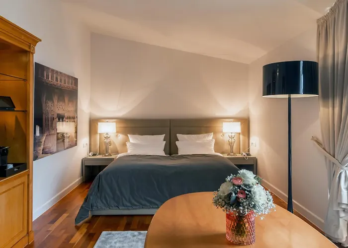 Romantik Kleber Post 4*